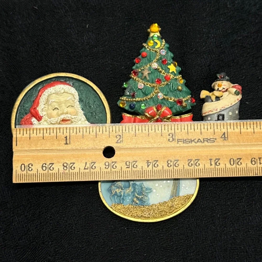 Vintage Christmas Resin Brooch Pin Lot of 4 Santa Tree Wise Men Stocking Holiday